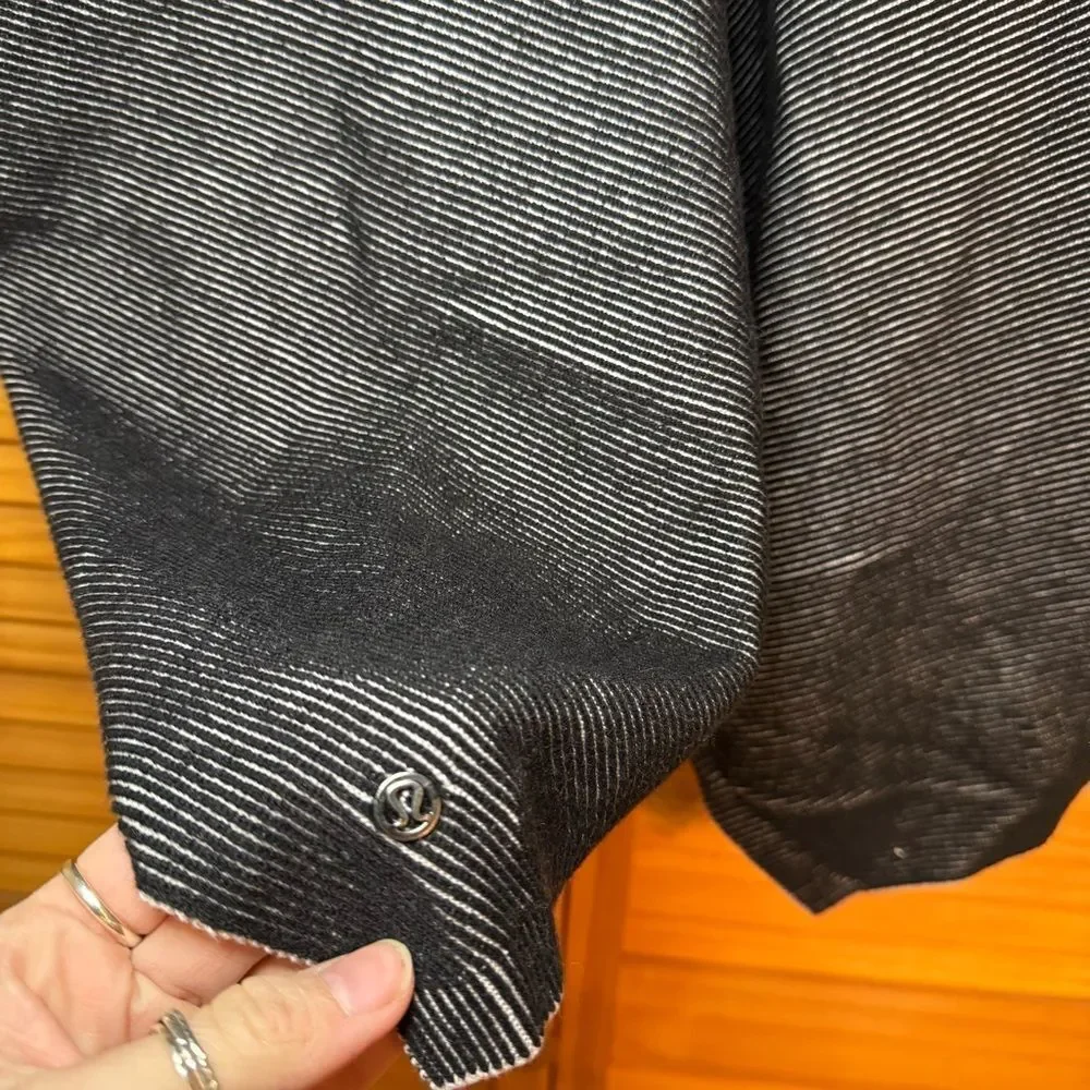 Lululemon Athletica Light Gray Knit Cardigan